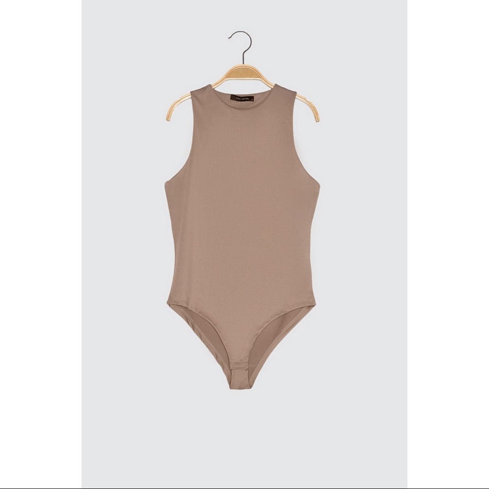 The Sleeveless Day to Night Brown Halter Bodysuit